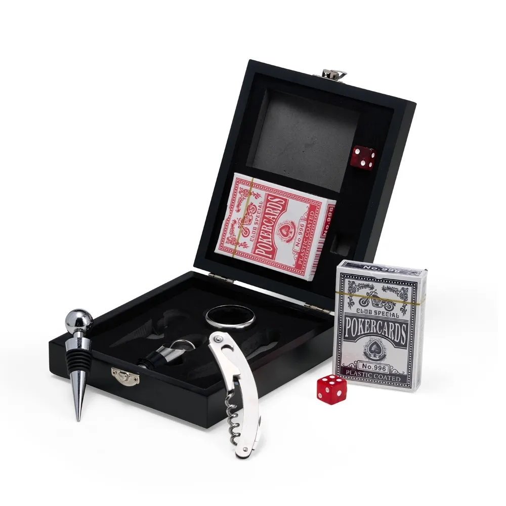 Kit Vinho com Jogo de Baralho Peronalizado
